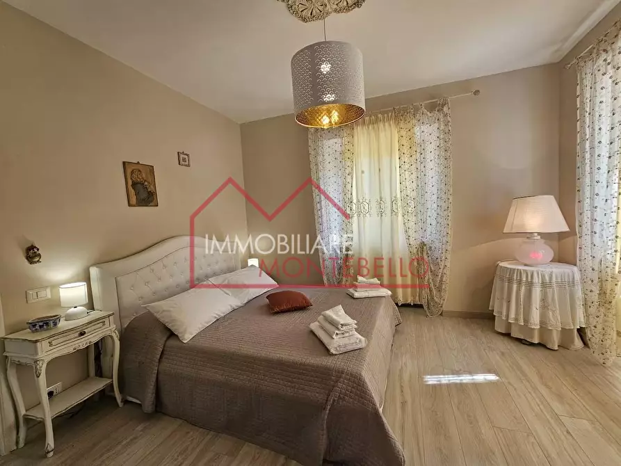 Immagine 14 di Villa in vendita  a Camaiore