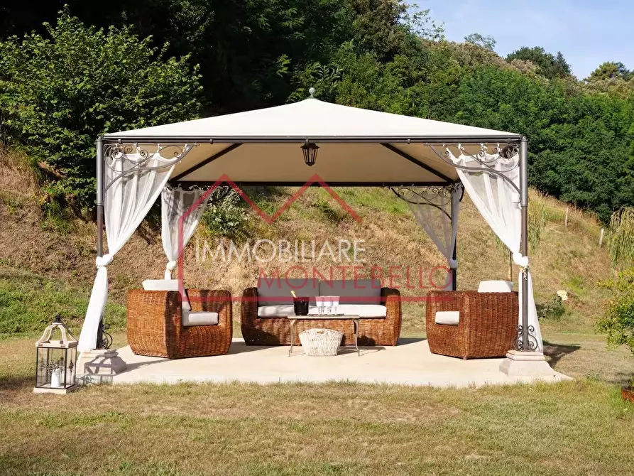 Immagine 15 di Villa in vendita  a Camaiore