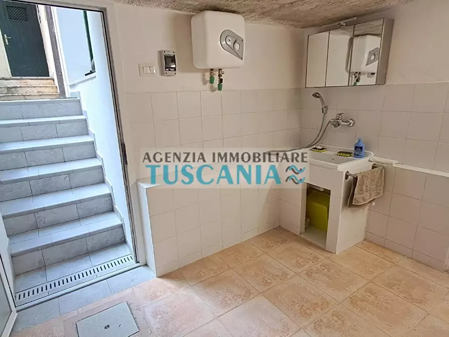 Immagine 16 di Appartamento in vendita  a Cecina