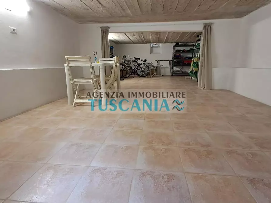 Immagine 17 di Appartamento in vendita  a Cecina