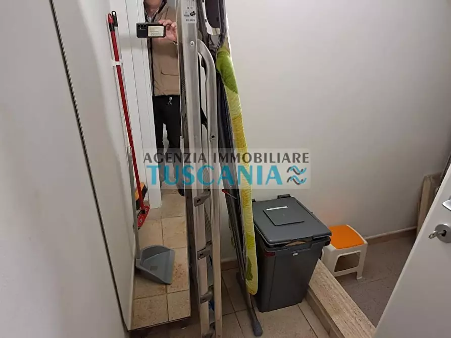 Immagine 10 di Appartamento in vendita  a Cecina