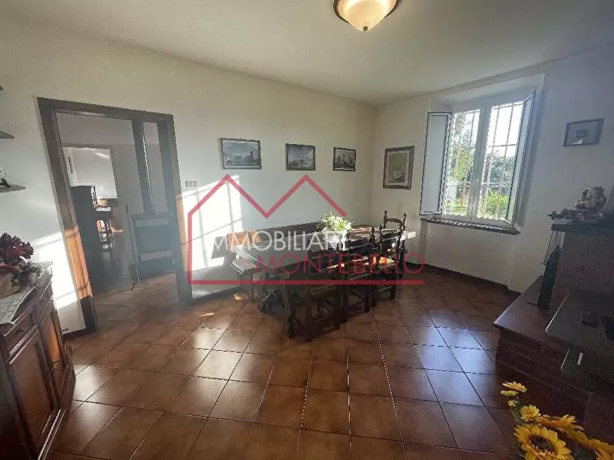 Immagine 8 di Villa in vendita  a Camaiore