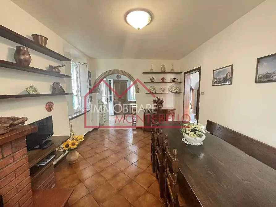 Immagine 9 di Villa in vendita  a Camaiore