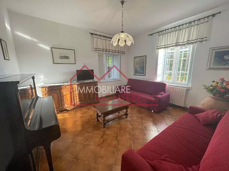 Immagine 14 di Villa in vendita  a Camaiore