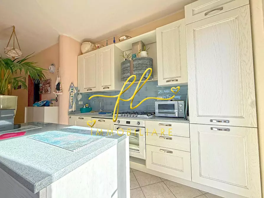 Immagine 16 di Mansarda in vendita  a Cecina