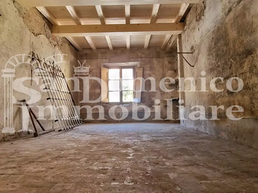Immagine 9 di Rustico / casale in vendita  a Calci