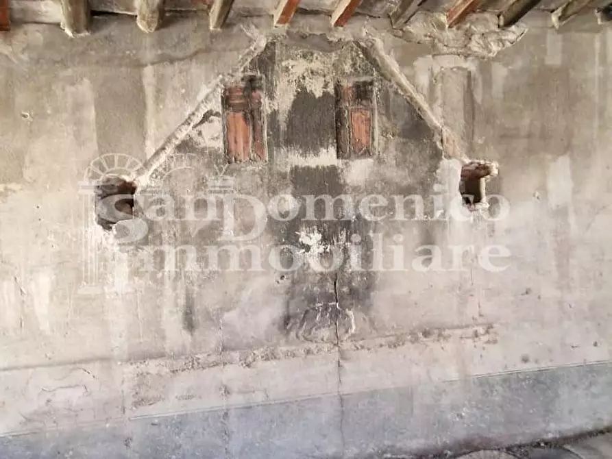 Immagine 33 di Rustico / casale in vendita  a Calci