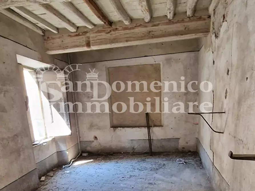 Immagine 37 di Rustico / casale in vendita  a Calci