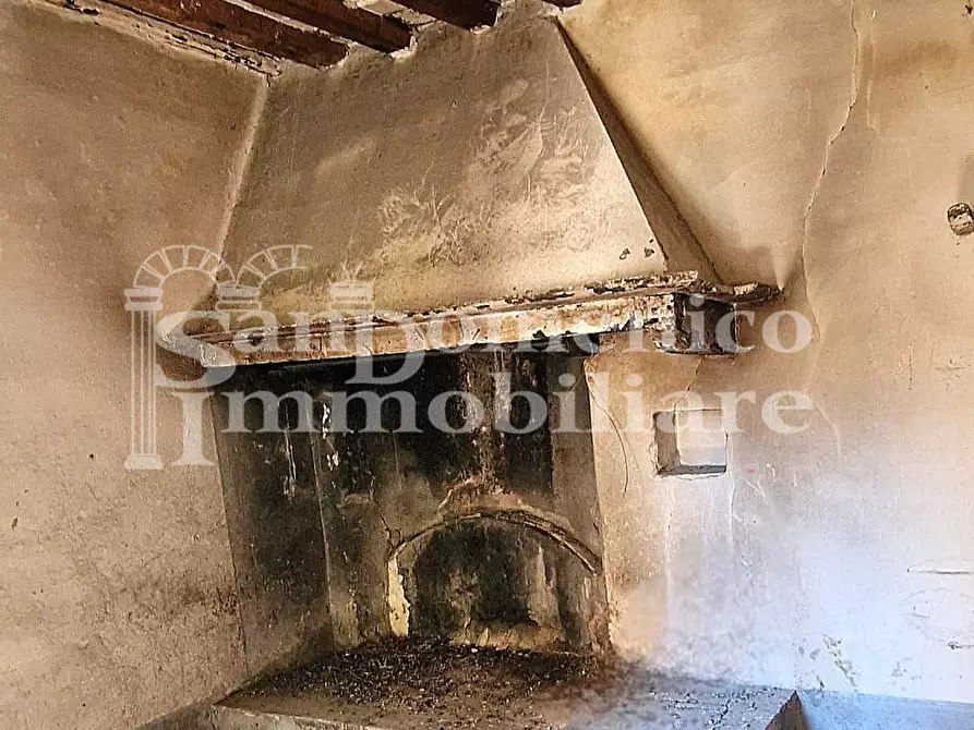 Immagine 40 di Rustico / casale in vendita  a Calci