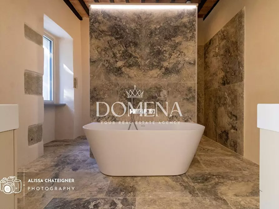 Immagine 49 di Villa in vendita  a Tuoro Sul Trasimeno