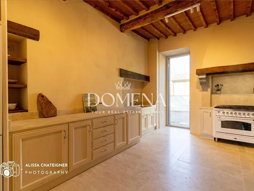 Immagine 9 di Villa in vendita  a Tuoro Sul Trasimeno