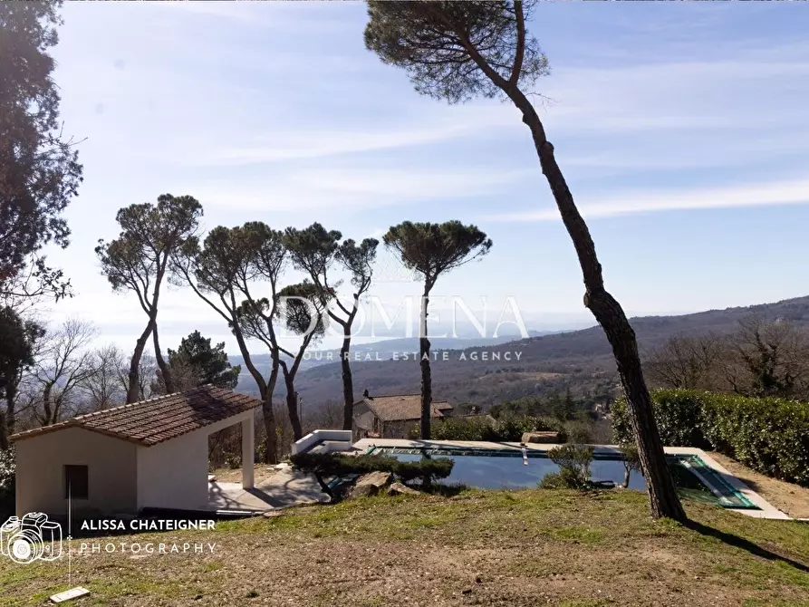 Immagine 5 di Villa in vendita  a Tuoro Sul Trasimeno