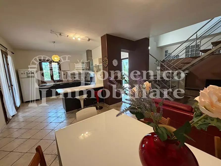 Immagine 5 di Casa bifamiliare in vendita  a Cascina