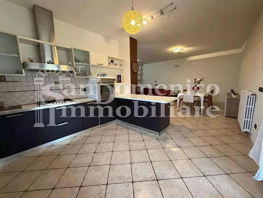 Immagine 10 di Casa bifamiliare in vendita  a Cascina