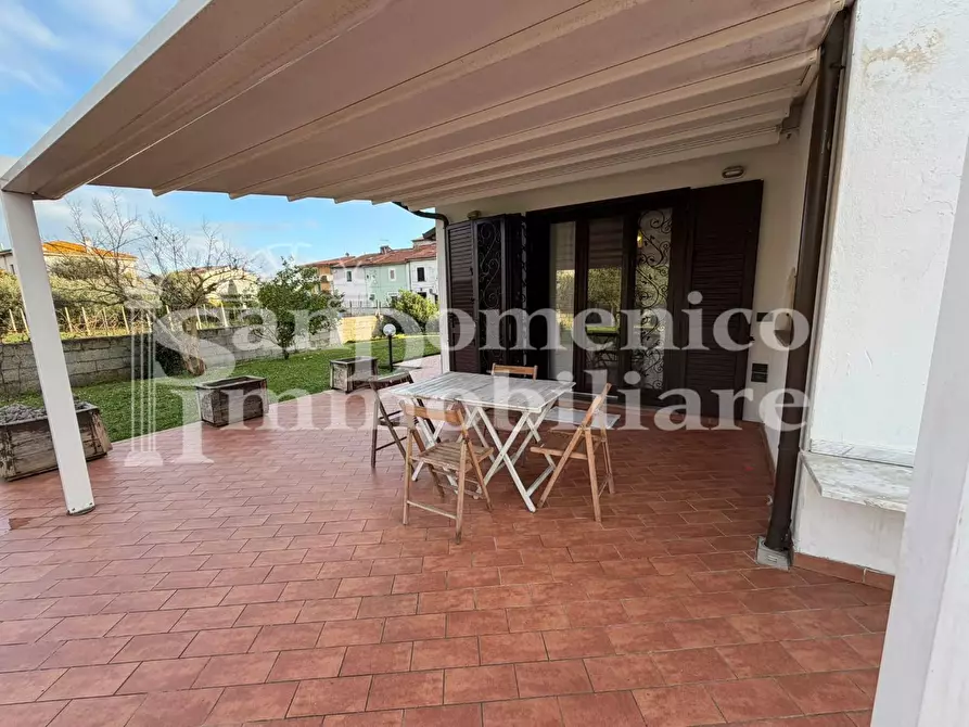 Immagine 11 di Casa bifamiliare in vendita  a Cascina