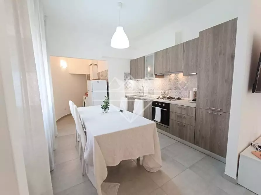 Immagine 2 di Appartamento in vendita  a Carrara