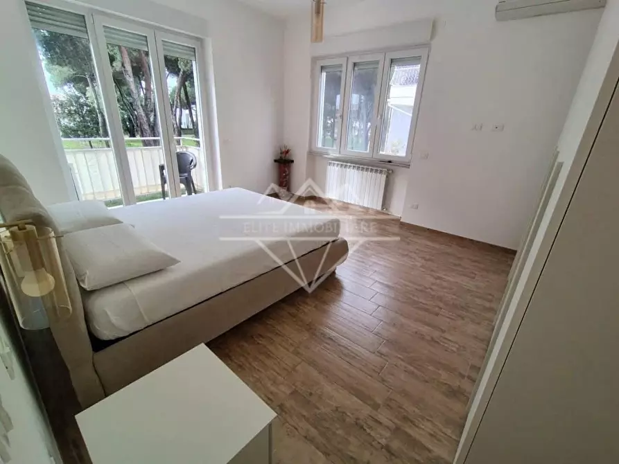 Immagine 4 di Appartamento in vendita  a Carrara