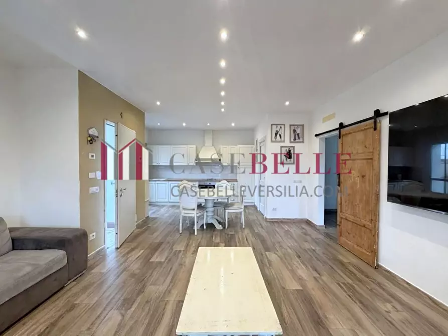 Immagine 2 di Casa bifamiliare in vendita  a Massarosa