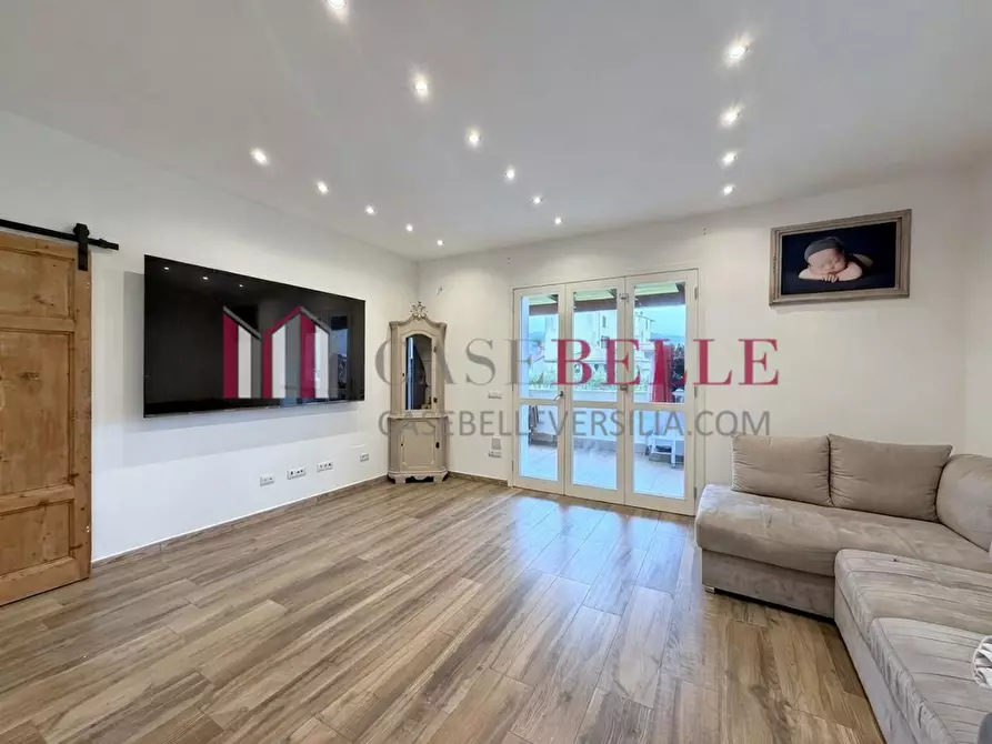 Immagine 3 di Casa bifamiliare in vendita  a Massarosa