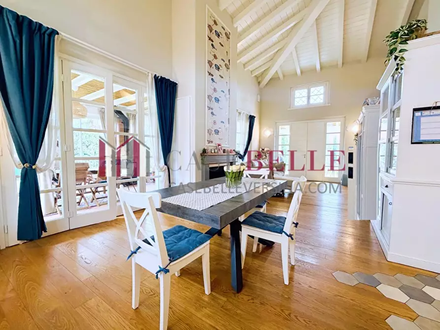 Immagine 10 di Villa in affitto  a Forte Dei Marmi