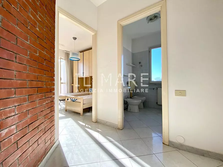 Immagine 16 di Appartamento in vendita  a Massa