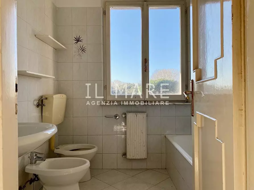 Immagine 24 di Appartamento in vendita  a Massa