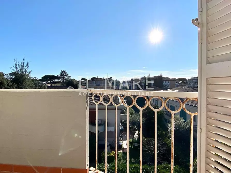 Immagine 23 di Appartamento in vendita  a Massa