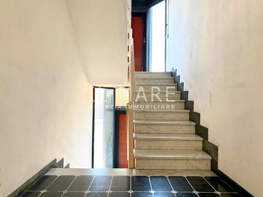 Immagine 27 di Appartamento in vendita  a Massa