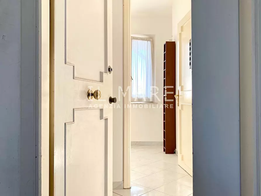 Immagine 2 di Appartamento in vendita  a Massa