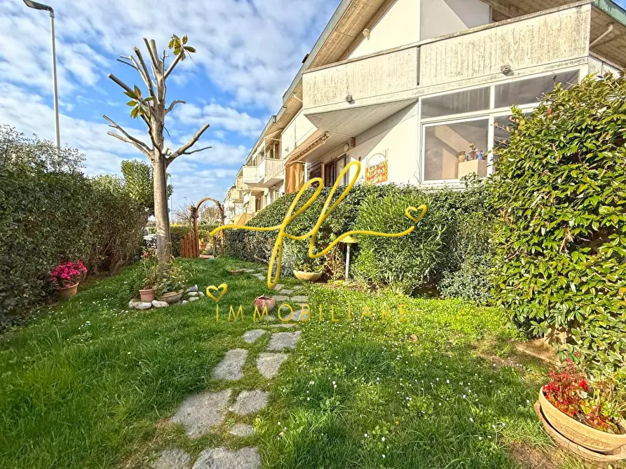 Immagine 42 di Appartamento in vendita  a Cecina