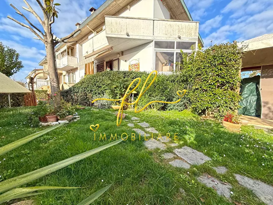 Immagine 43 di Appartamento in vendita  a Cecina