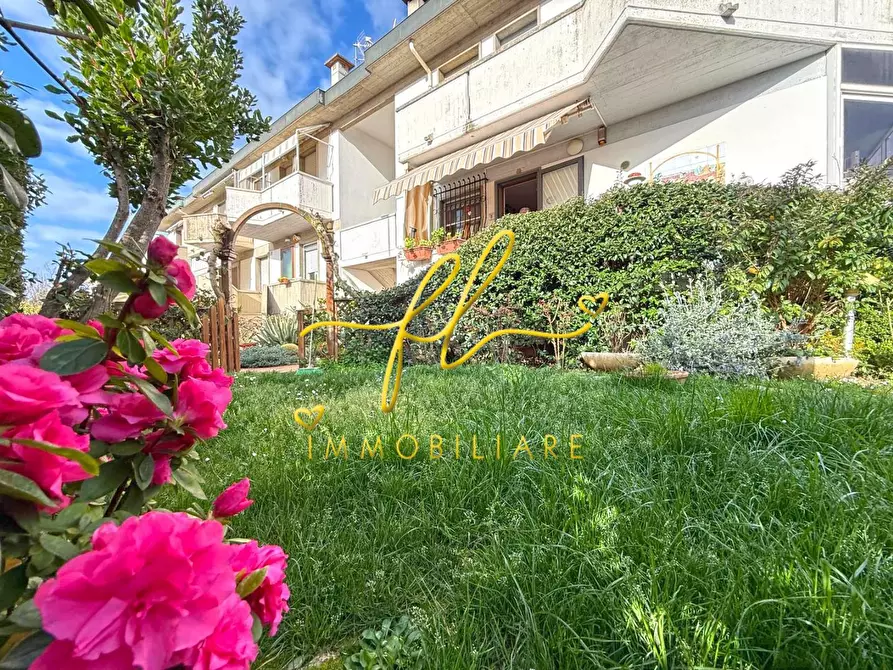 Immagine 1 di Appartamento in vendita  a Cecina