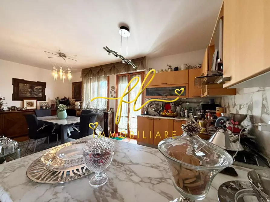 Immagine 8 di Appartamento in vendita  a Cecina