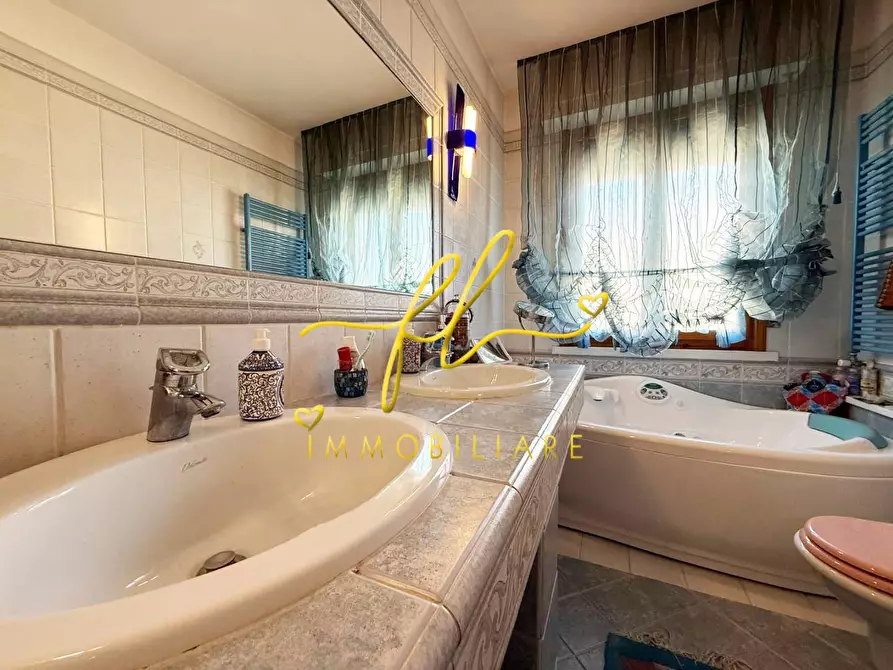 Immagine 33 di Appartamento in vendita  a Cecina