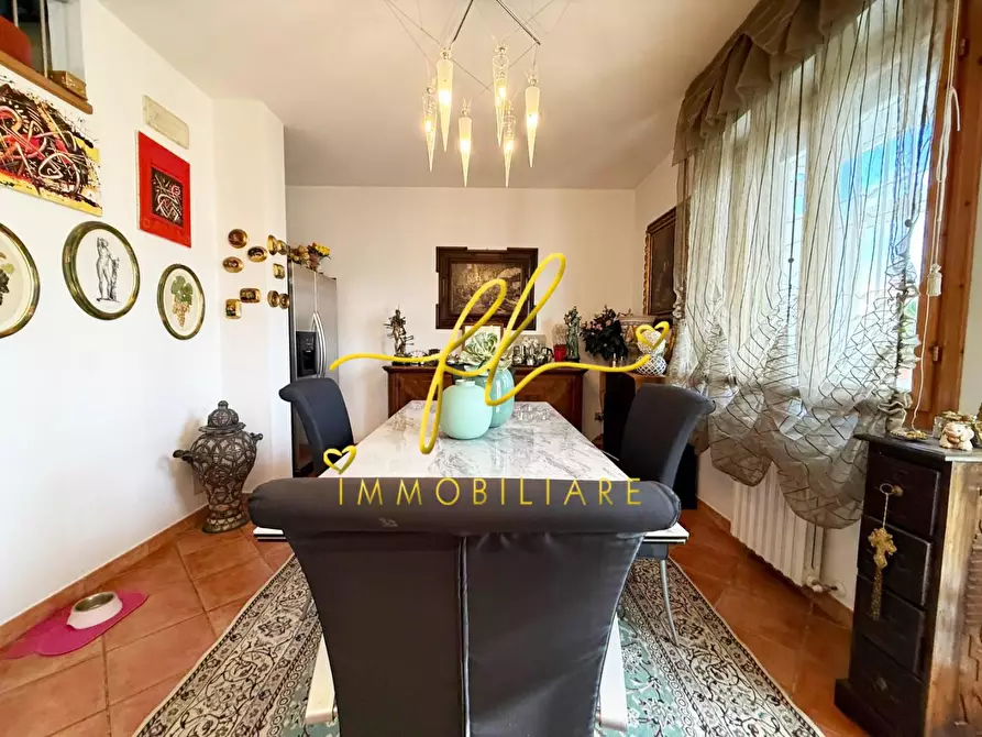 Immagine 11 di Appartamento in vendita  a Cecina