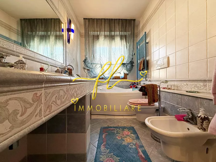 Immagine 32 di Appartamento in vendita  a Cecina