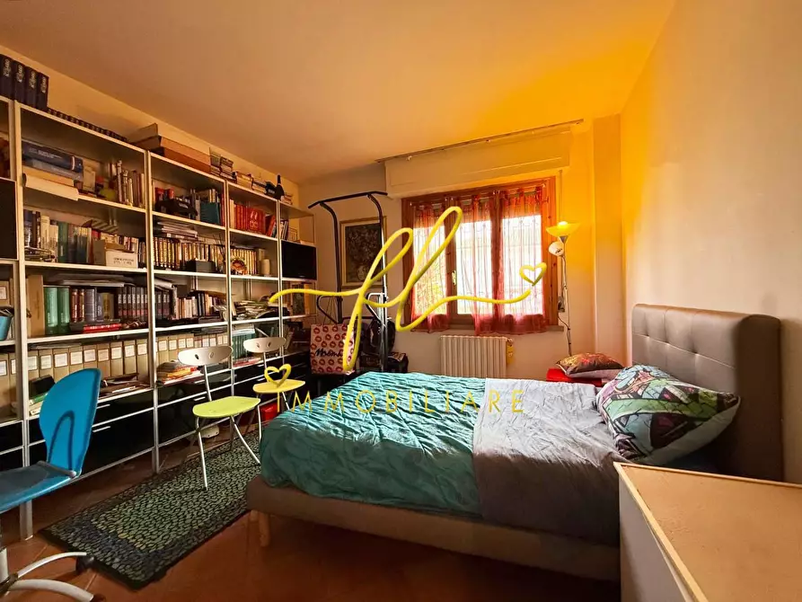 Immagine 16 di Appartamento in vendita  a Cecina