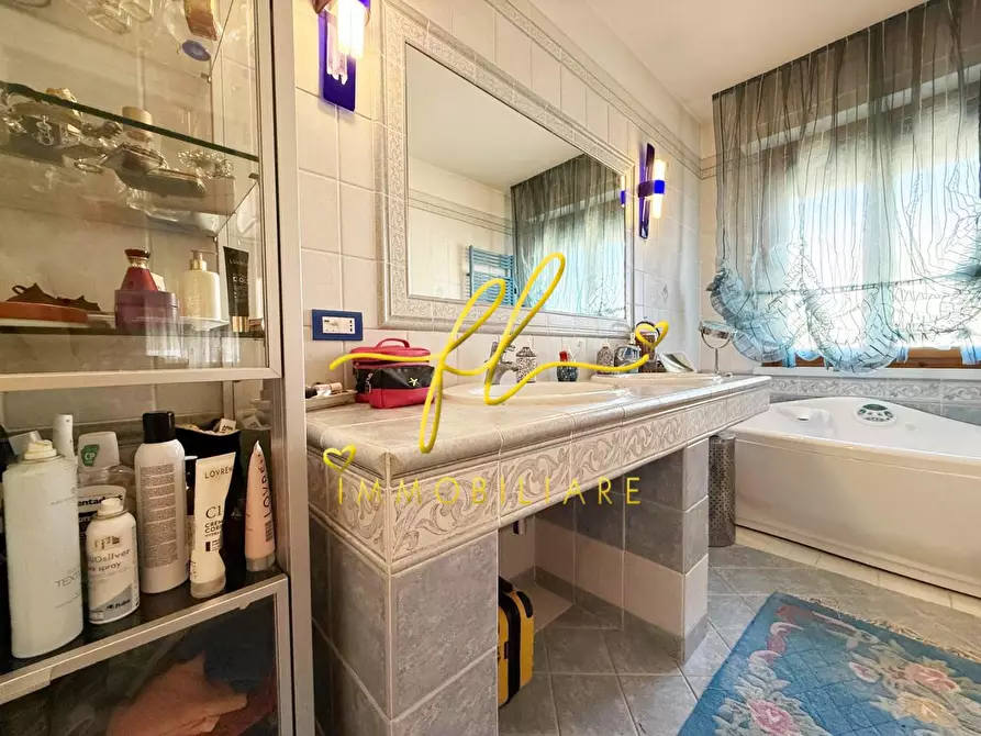 Immagine 34 di Appartamento in vendita  a Cecina