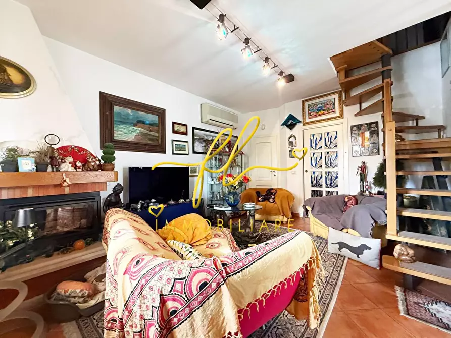 Immagine 15 di Appartamento in vendita  a Cecina