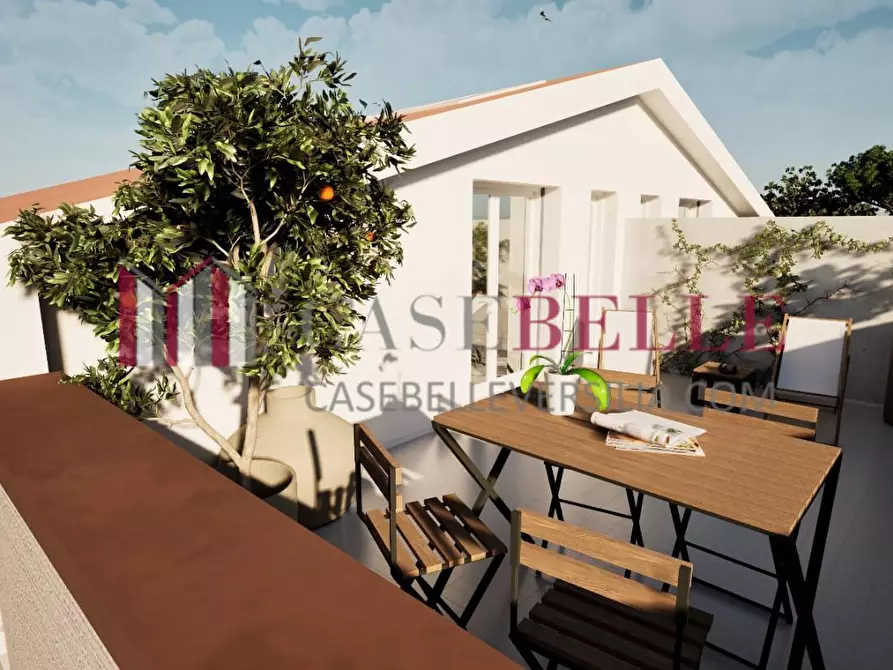 Immagine 11 di Casa trifamiliare in vendita  a Camaiore