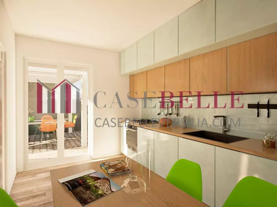 Immagine 8 di Casa trifamiliare in vendita  a Camaiore