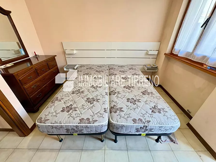 Immagine 16 di Villetta a schiera in vendita  a Massa