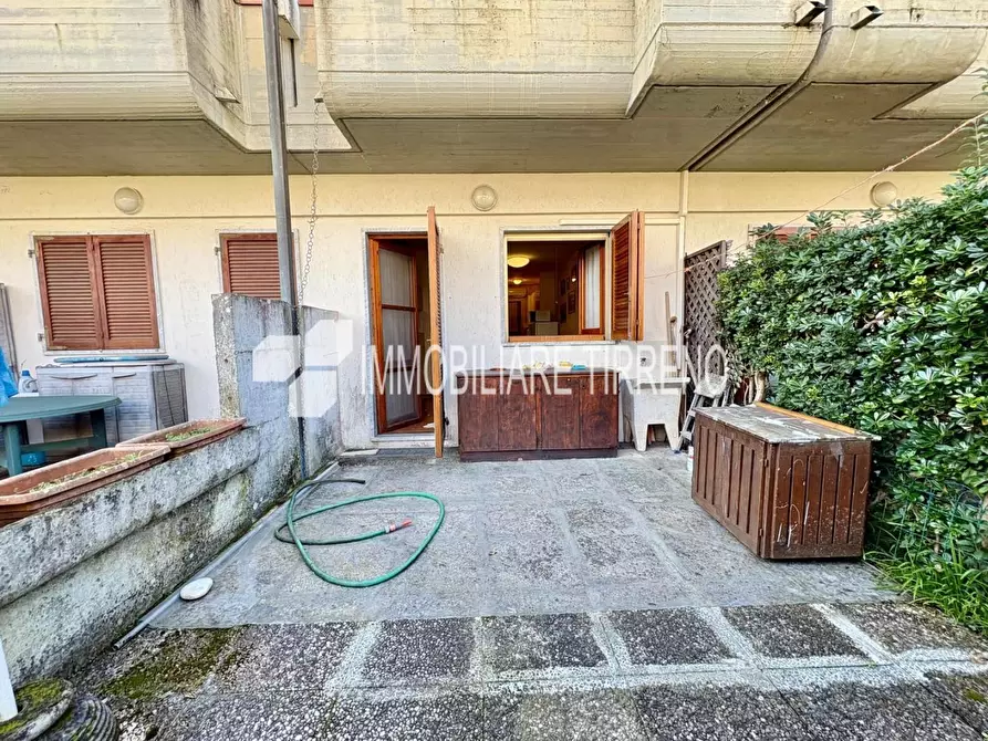 Immagine 11 di Villetta a schiera in vendita  a Massa