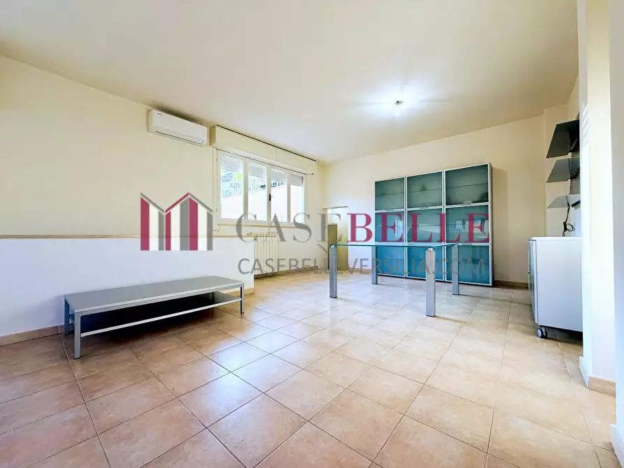 Immagine 4 di Appartamento in vendita  a Camaiore