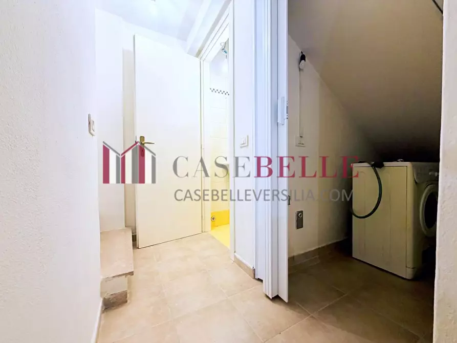 Immagine 11 di Appartamento in vendita  a Camaiore