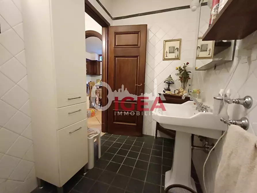 Immagine 59 di Appartamento in vendita  a Siena