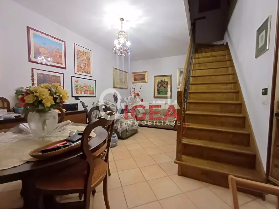 Immagine 57 di Appartamento in vendita  a Siena