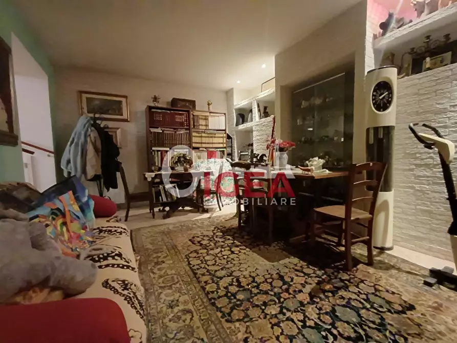 Immagine 47 di Appartamento in vendita  a Siena