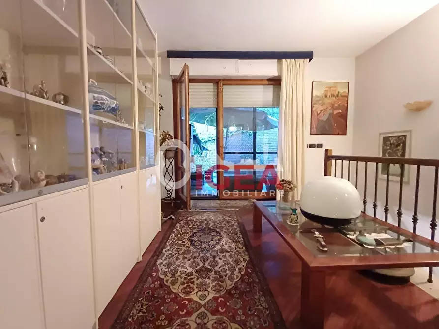 Immagine 32 di Appartamento in vendita  a Siena