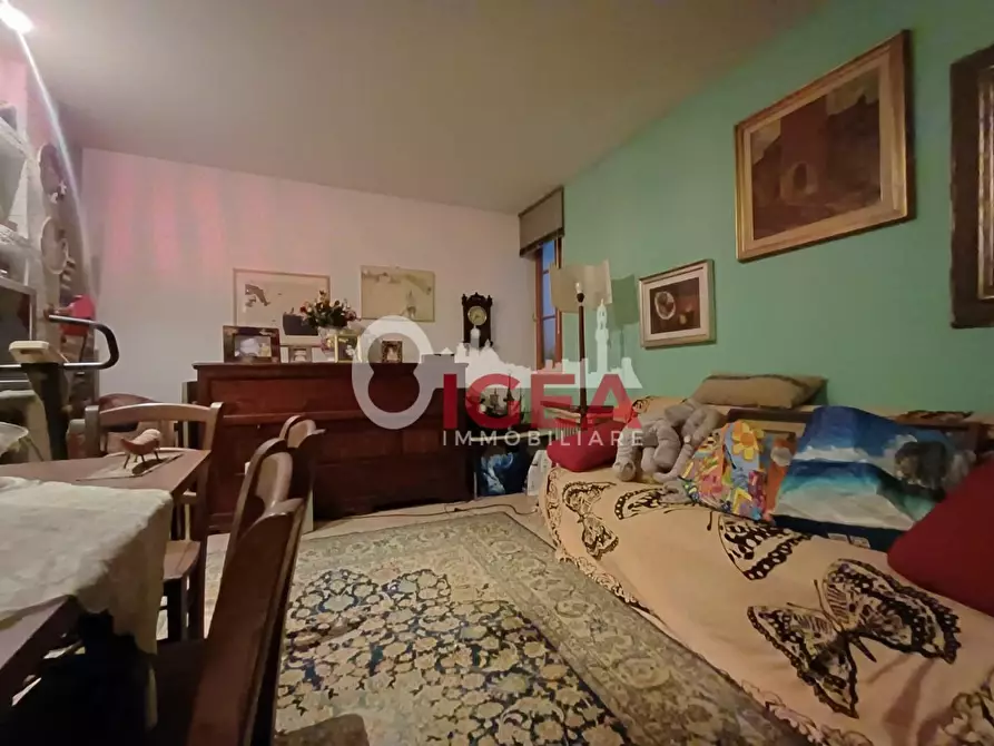 Immagine 49 di Appartamento in vendita  a Siena